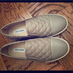 Steve Madden Taupe Quilted Zaander Slip-on Sneaker